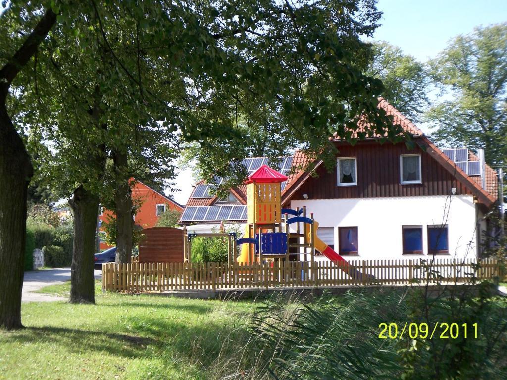Landhotel Zum Baggernpuhl Wachow Exteriör bild